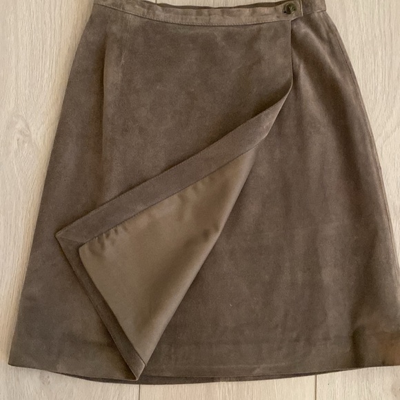 Grey Suede Skirt - Picture 2 of 10